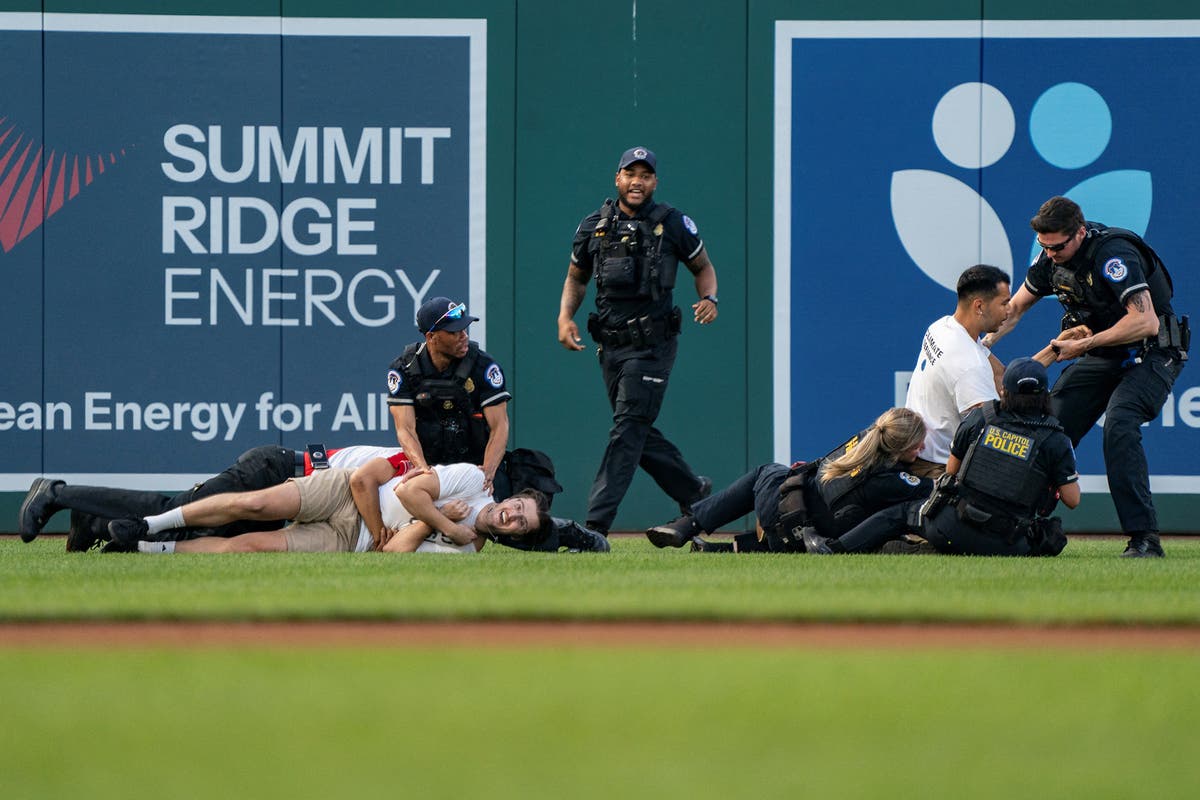Climate protesters tackled on field at Congressional baseball game [Video]
