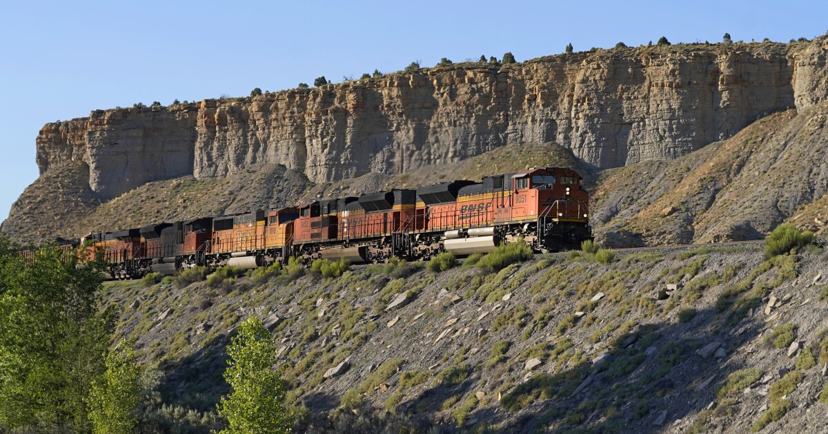 Supreme Court to consider reinstating approval for Utah rail project [Video]