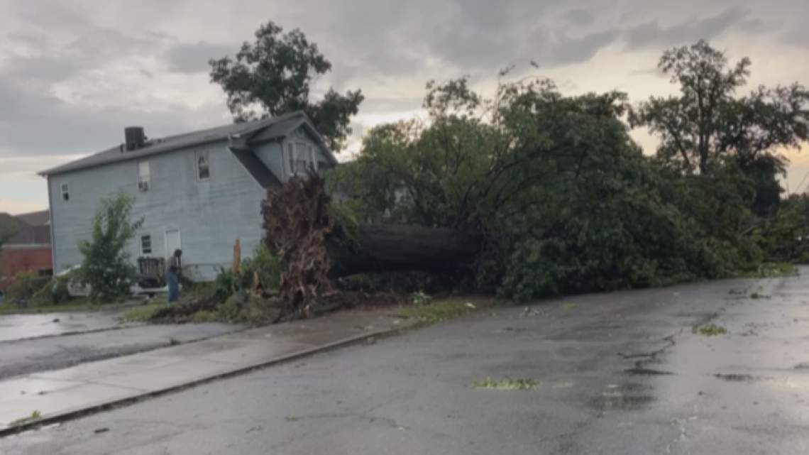 Louisville power outages reported after strong afternoon storm [Video]