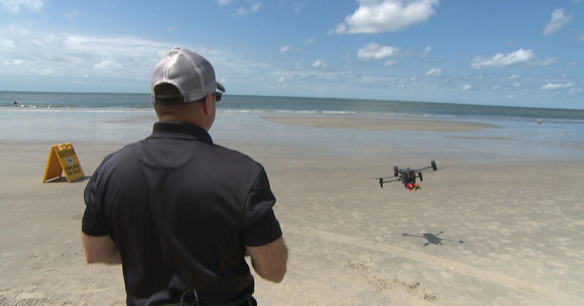 Drones spot swimmers in rip currents, assisting rescuers in North Carolina [Video]